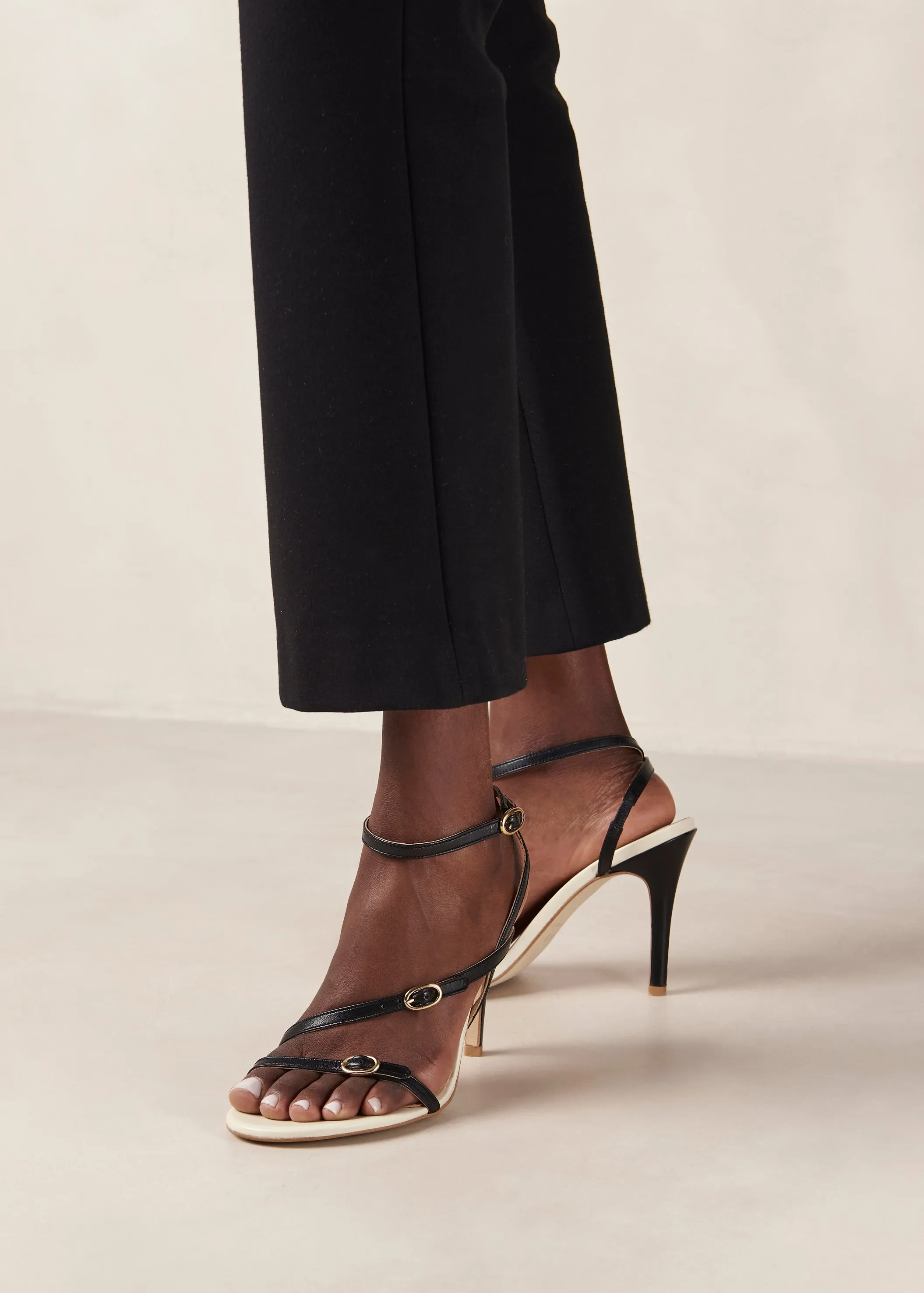 Alyssa Bicolor Black Cream Leather Sandals