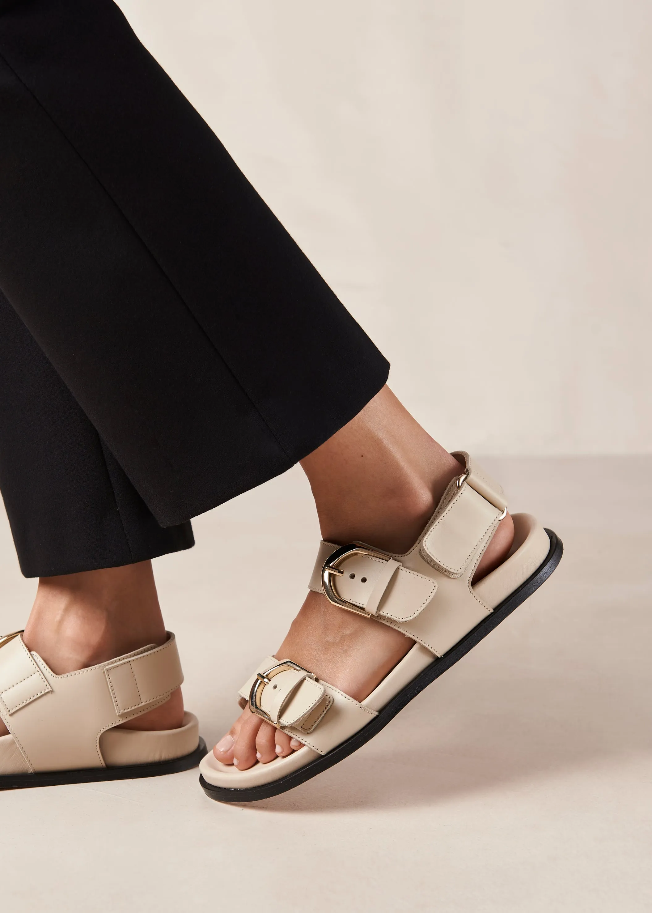 Leone Cream Leather Sandals