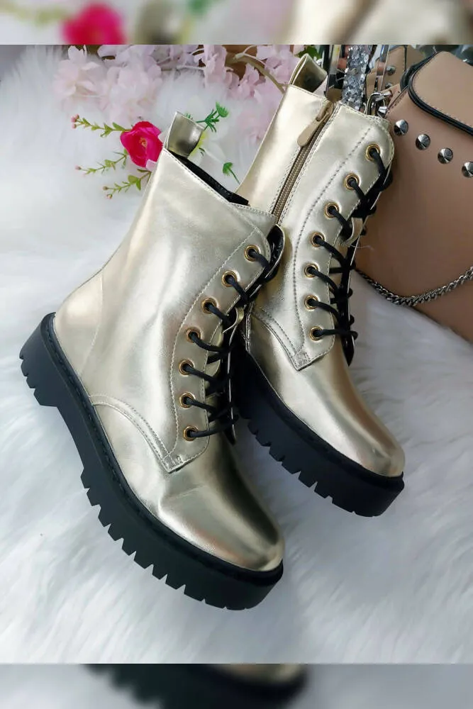 Plain Laces Detailed Side Zip Boot