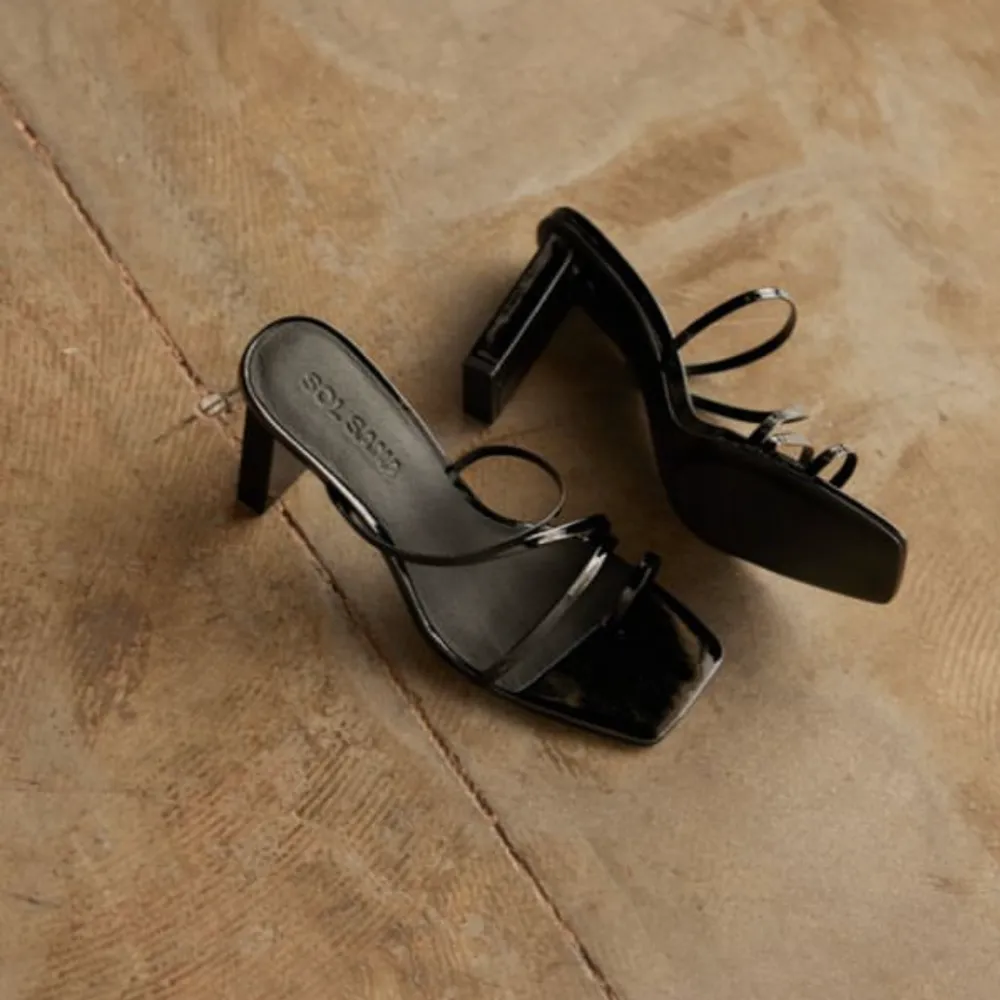 Theo High Heel Black